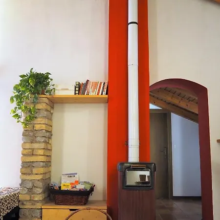 Ligont Bed & Breakfast 3*